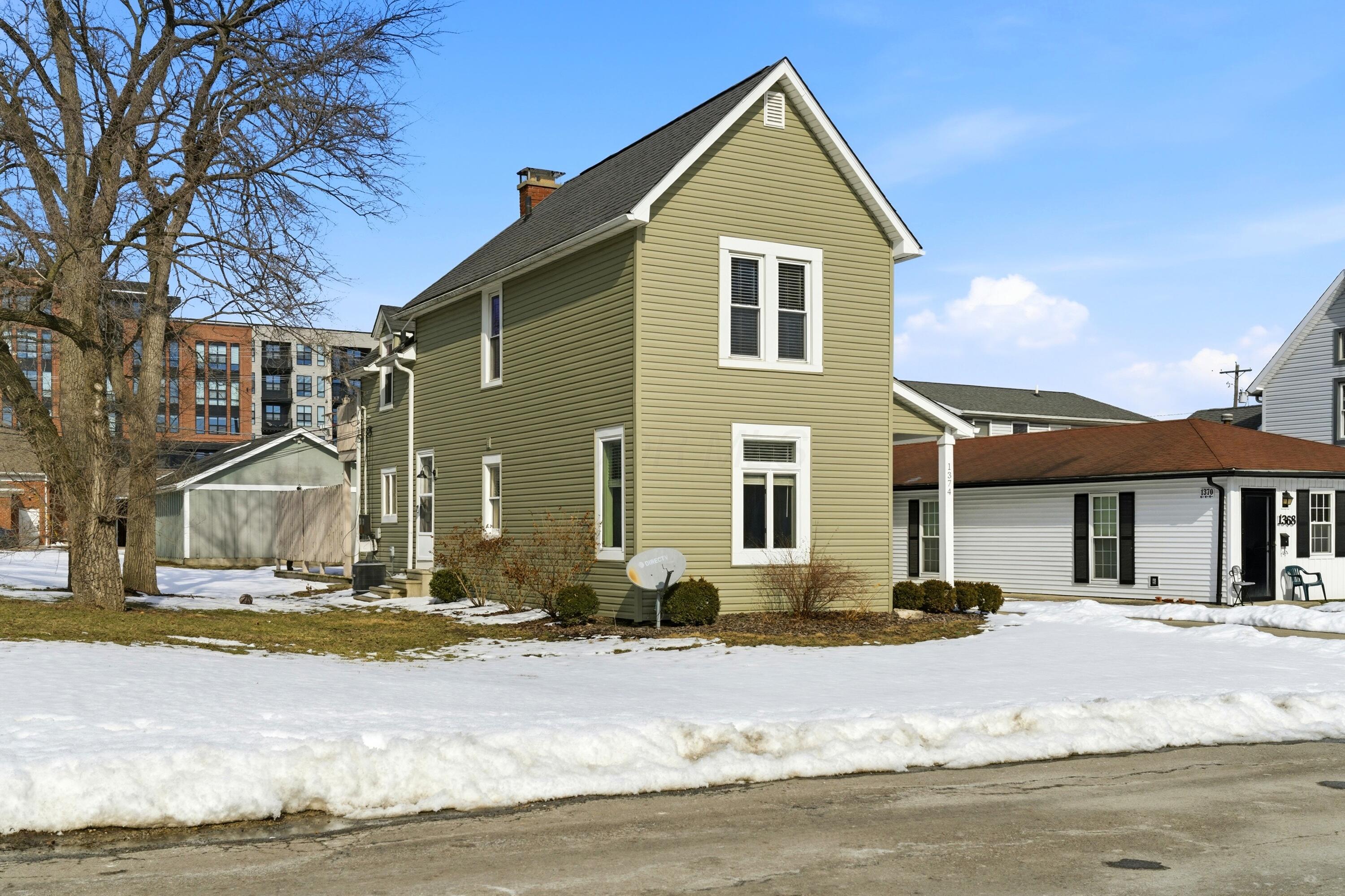 1374 Ida Avenue
