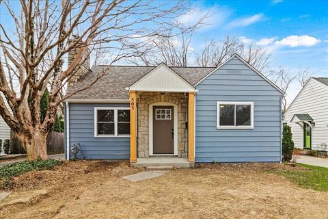 Photo of 505 Fallis Road, Columbus, OH 43214 (MLS # 226011708)