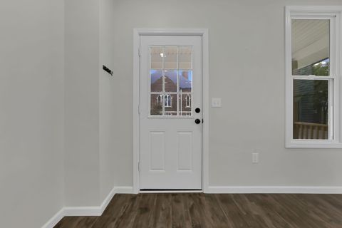 Tiny photo for 180 E Morrill Avenue, Columbus, OH 43207 (MLS # 226025915)