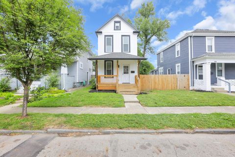 Photo of 180 E Morrill Avenue, Columbus, OH 43207 (MLS # 226025915)
