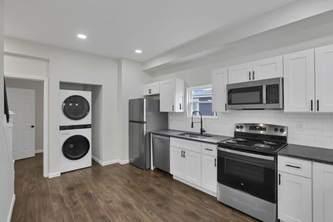 Tiny photo for 180 E Morrill Avenue, Columbus, OH 43207 (MLS # 226025915)