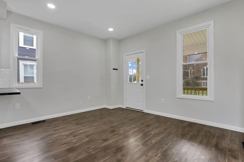 Tiny photo for 180 E Morrill Avenue, Columbus, OH 43207 (MLS # 226025915)