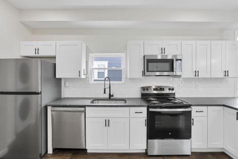 Tiny photo for 180 E Morrill Avenue, Columbus, OH 43207 (MLS # 226025915)