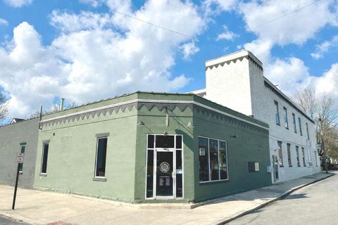 Photo of 116 E Moler Street, Columbus, OH 43207 (MLS # 226013266)