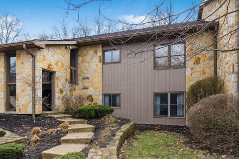 Photo of 3167 Griggsview Court, Columbus, OH 43221 (MLS # 226004864)