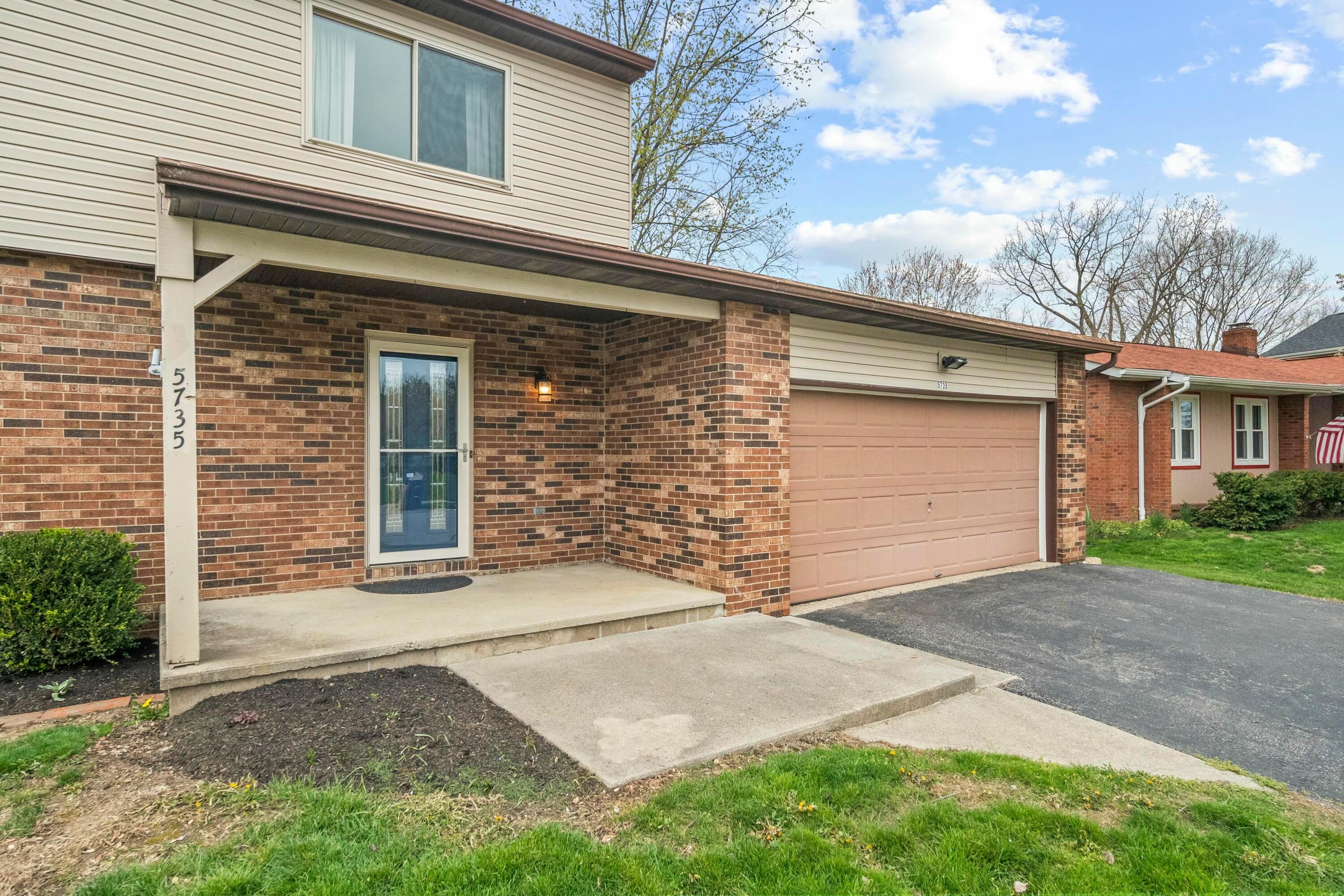 5735 Greendale Drive, Galloway, Ohio image 10
