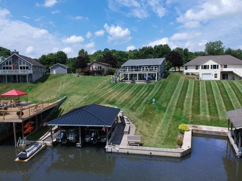 Photo of 381 Northridge Heights Drive, Howard, OH 43028 (MLS # 225032824)