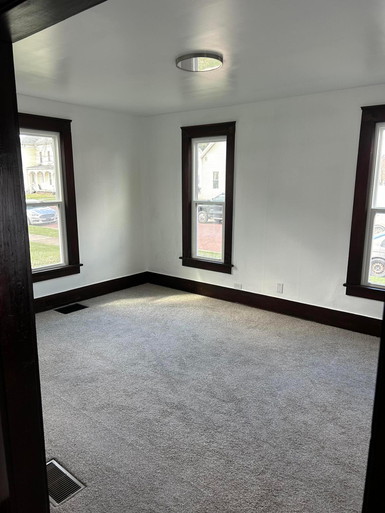 706 W Chestnut Street, Mount Vernon, Ohio image 5