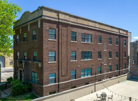 Photo of 595 E Broad Street, Columbus, OH 43215 (MLS # 226004639)