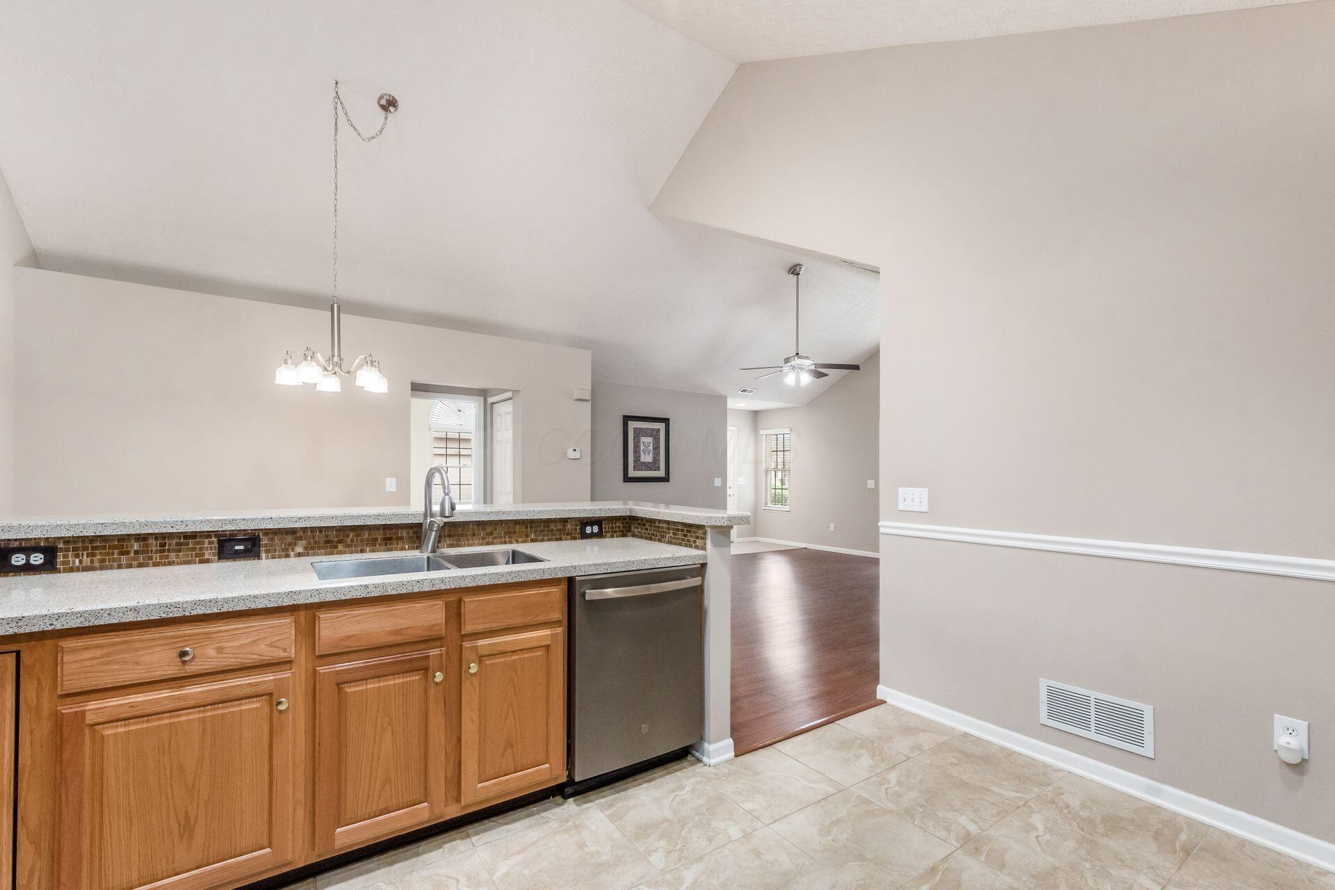 3673 Stoneway Point, Powell, Ohio image 16