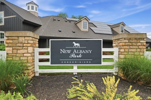 Tiny photo for 7046 Hill Gail Drive 28 #28, New Albany, OH 43054 (MLS # 226041298)