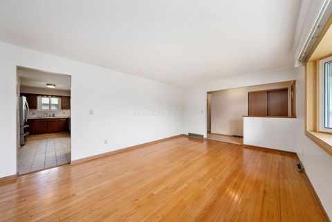 Tiny photo for 4941 Cheviot Drive, Columbus, OH 43220 (MLS # 226014267)