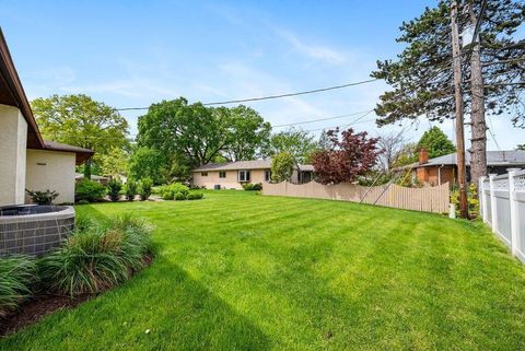 Tiny photo for 4941 Cheviot Drive, Columbus, OH 43220 (MLS # 226014267)