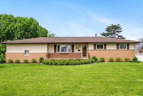 Tiny photo for 4941 Cheviot Drive, Columbus, OH 43220 (MLS # 226014267)