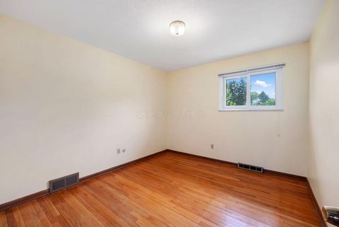 Tiny photo for 4941 Cheviot Drive, Columbus, OH 43220 (MLS # 226014267)
