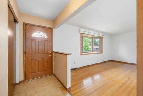 Tiny photo for 4941 Cheviot Drive, Columbus, OH 43220 (MLS # 226014267)