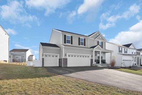 Photo of 221 Whitetail Trail, Johnstown, OH 43031 (MLS # 226002136)