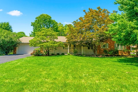 Photo of 3981 Chelton Place, Upper Arlington, OH 43220 (MLS # 226030241)