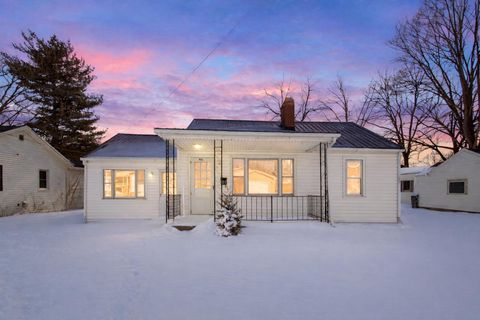 Photo of 711 W Light Street, Urbana, OH 43078 (MLS # 226002838)