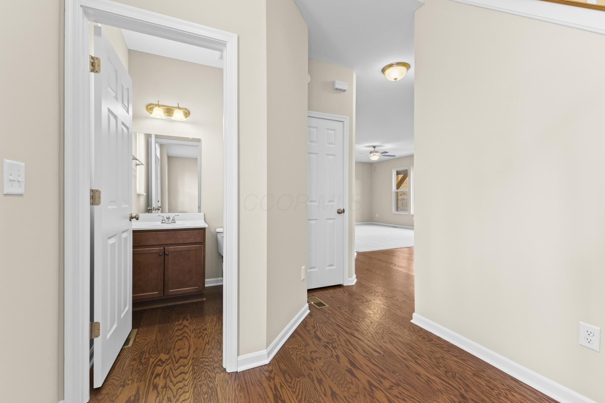 3441 Woodland Drive, Hilliard, Ohio image 16