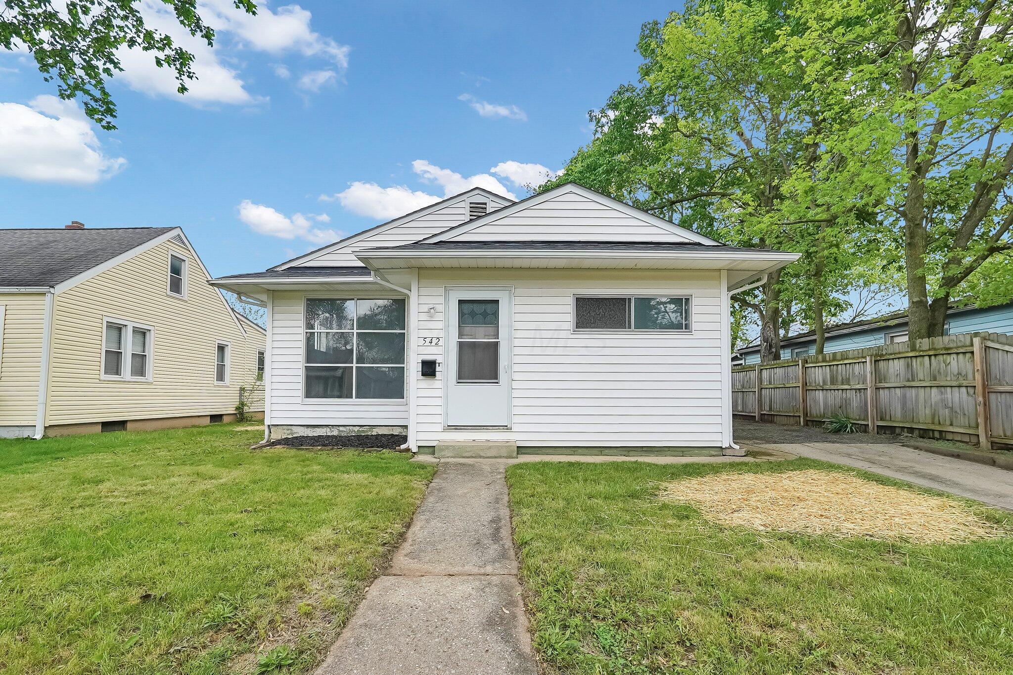 542 E Franklin Street, Circleville, Ohio image 3