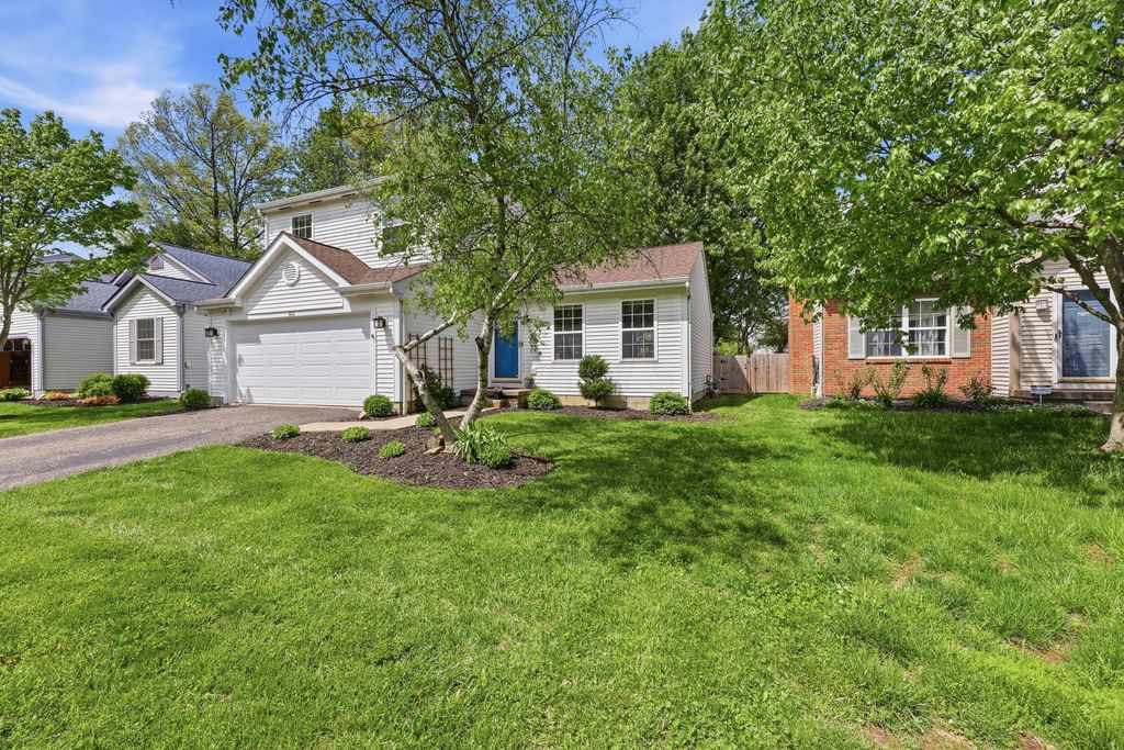 Photo of 664 Arden Street, Lewis Center, OH 43035 (MLS # 226014739)