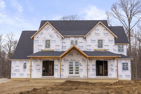 Photo of 6891 Woodedge Lane, Hilliard, OH 43026 (MLS # 226001797)