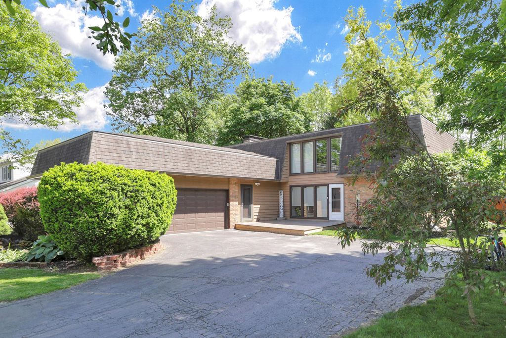 Photo of 185 Kensington Drive, Delaware, OH 43015 (MLS # 226016744)