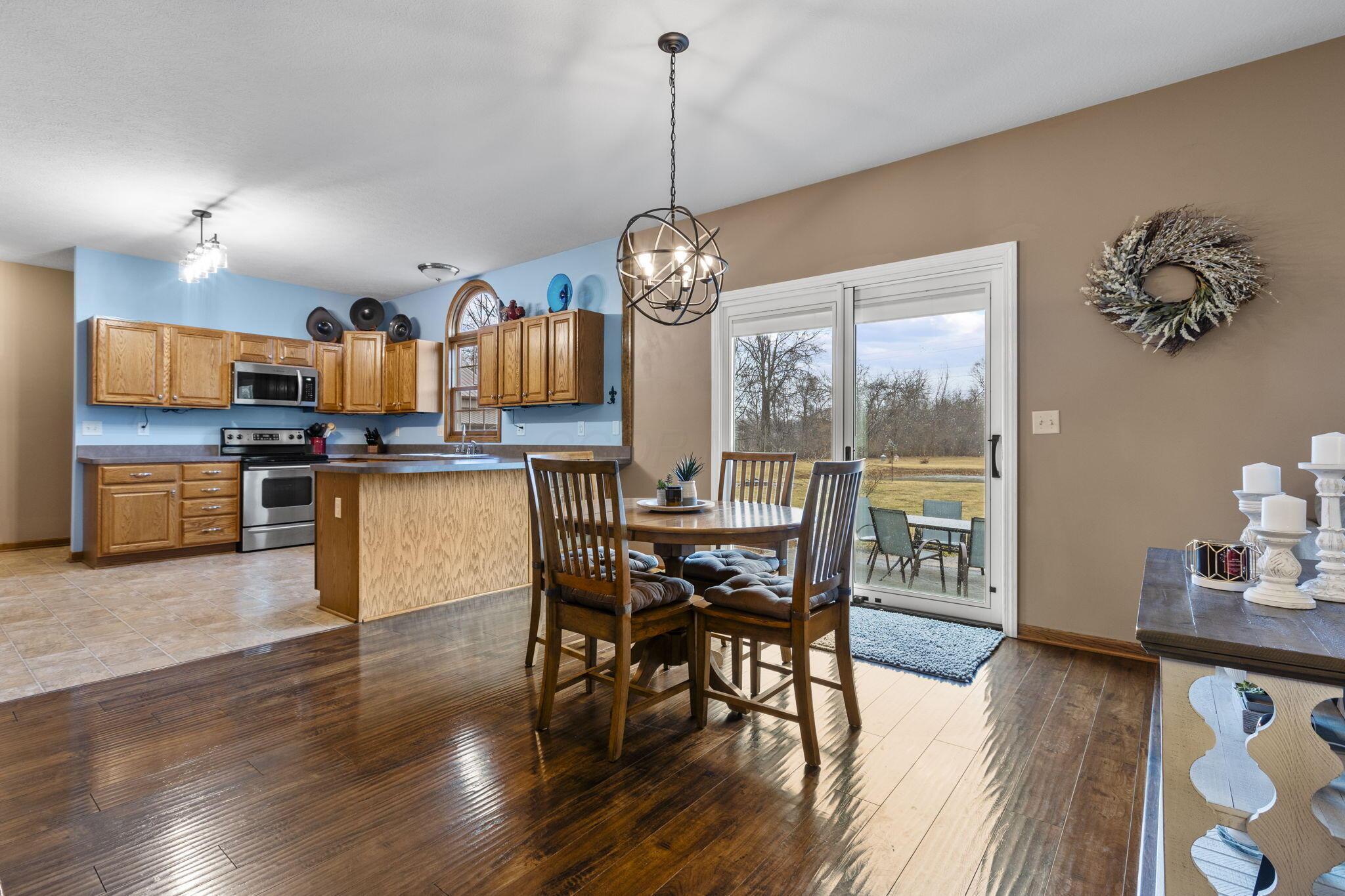 Delaware, Ohio 43015, United States, 4 Bedrooms Bedrooms, ,3 BathroomsBathrooms,Residential,Contingent,3552