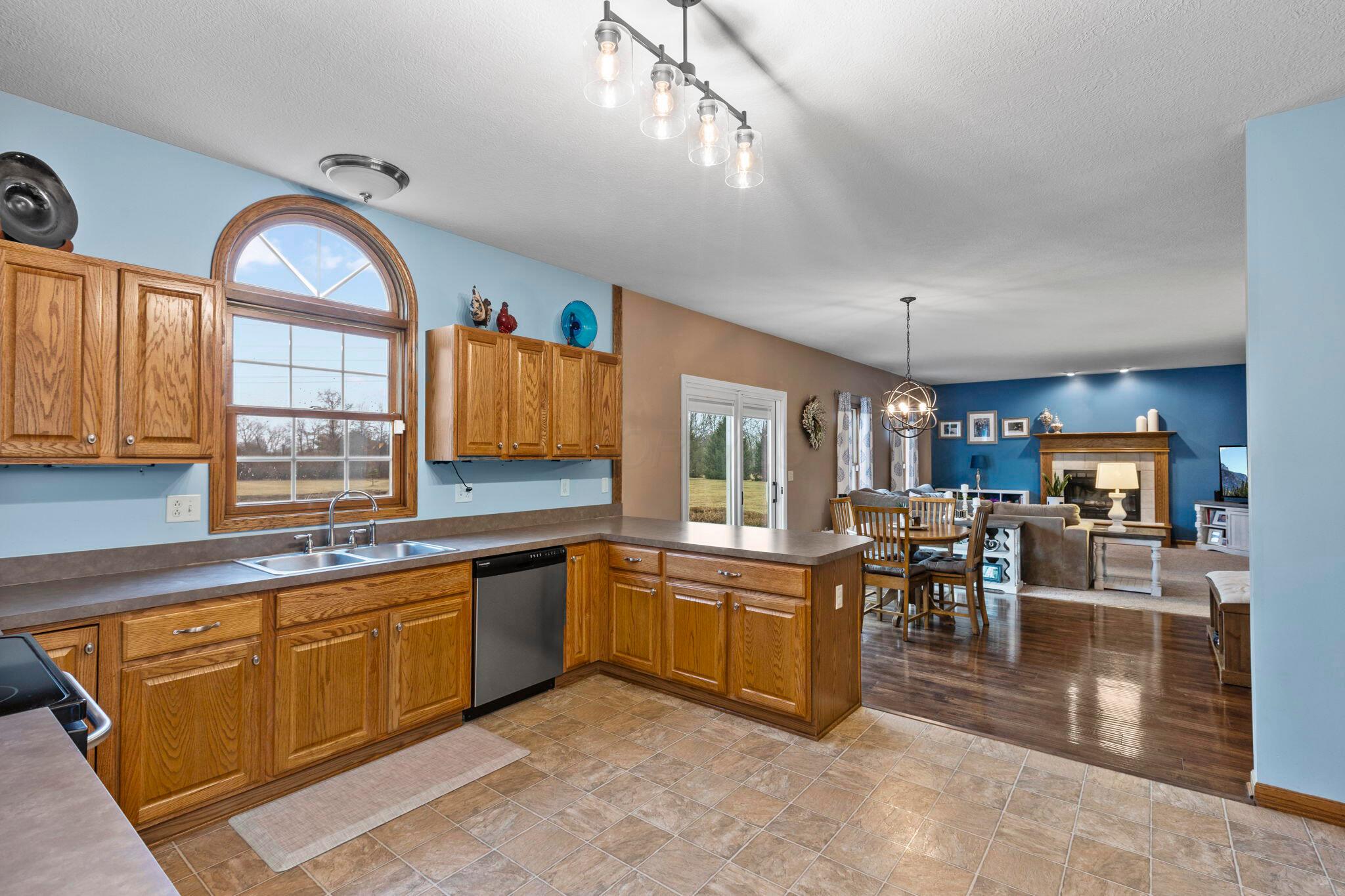 Delaware, Ohio 43015, United States, 4 Bedrooms Bedrooms, ,3 BathroomsBathrooms,Residential,Contingent,3552