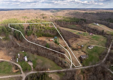 Homes For Sale - 37462 Price Road<br/> Logan, OH 43138