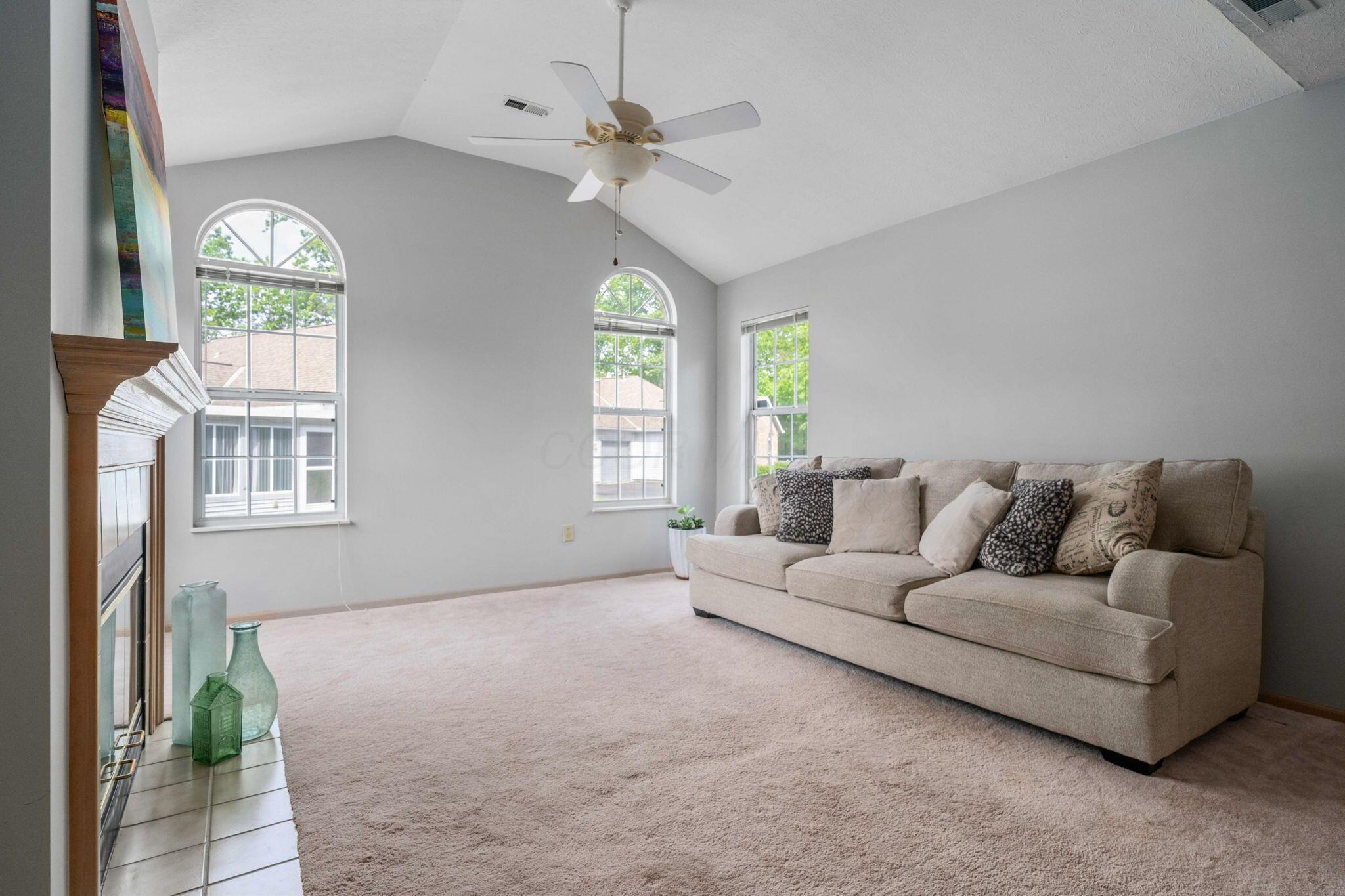 1272 Villa Oaks Court, Columbus, Ohio image 3