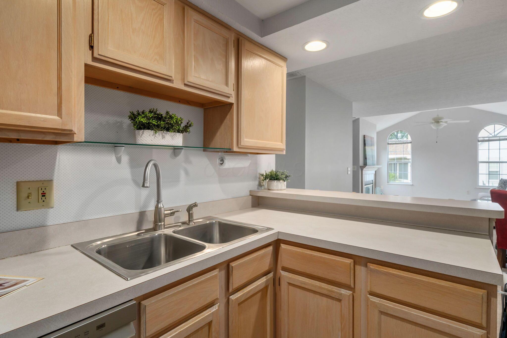 1272 Villa Oaks Court, Columbus, Ohio image 14