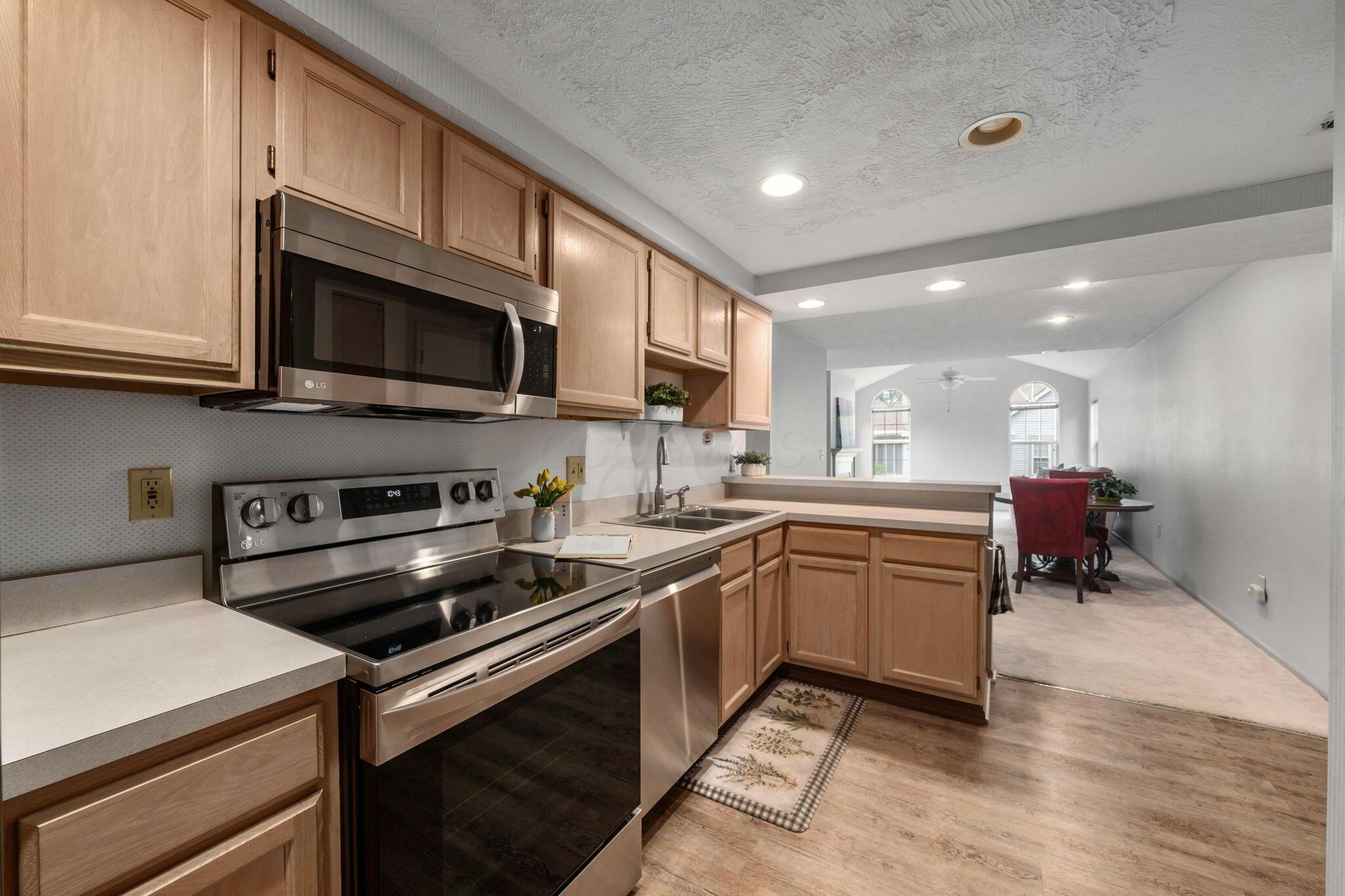 1272 Villa Oaks Court, Columbus, Ohio image 17