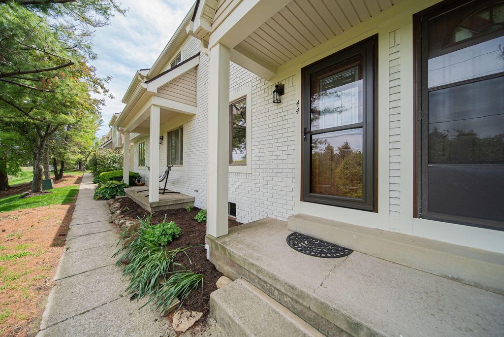 Photo of 44 Hedgerow Lane, Delaware, OH 43015 (MLS # 226016872)