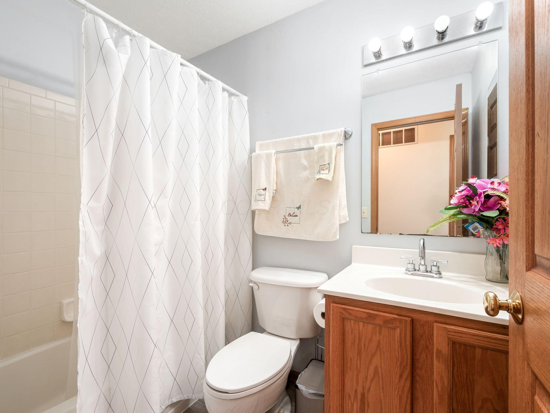 7164 Alma Terrace Drive, New Albany, Ohio image 22