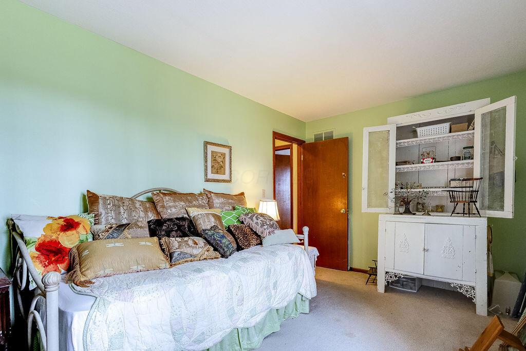 17980 Glen Road, Gambier, Ohio image 27