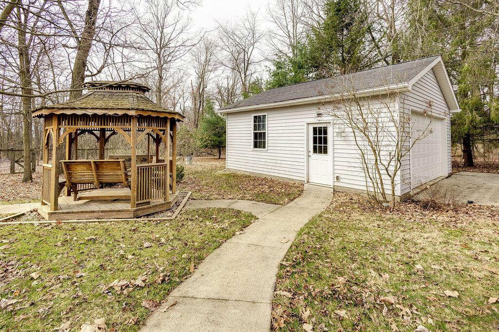 17980 Glen Road, Gambier, Ohio image 39