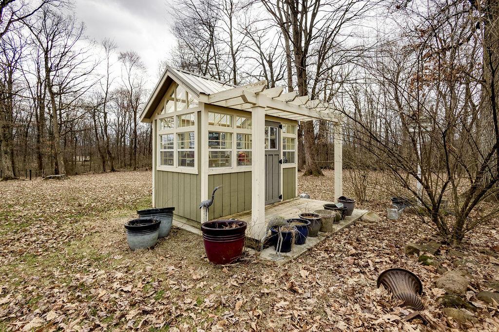 17980 Glen Road, Gambier, Ohio image 42