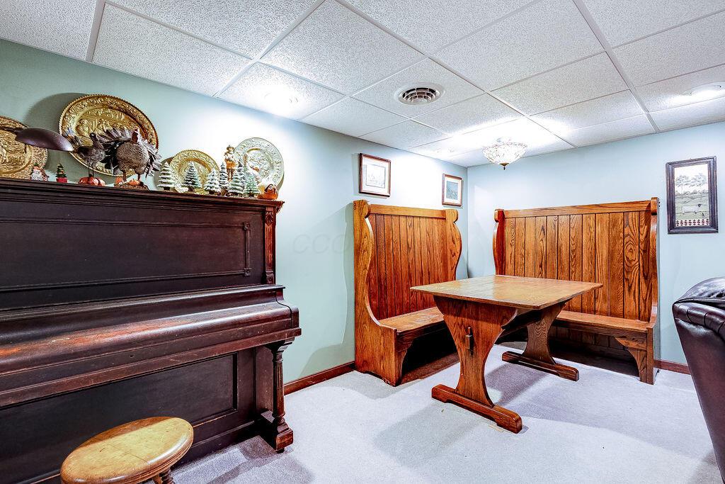 17980 Glen Road, Gambier, Ohio image 35