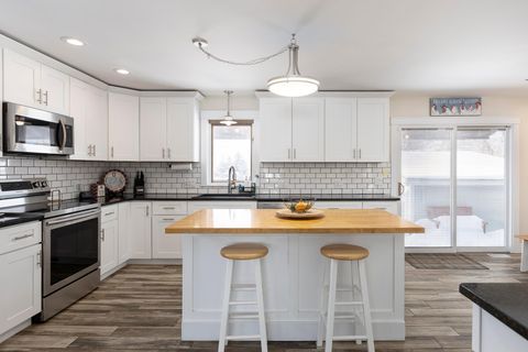 Tiny photo for 6435 Harlem Road, New Albany, OH 43054 (MLS # 226002747)