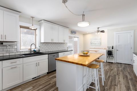 Tiny photo for 6435 Harlem Road, New Albany, OH 43054 (MLS # 226002747)