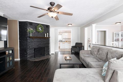 Tiny photo for 6435 Harlem Road, New Albany, OH 43054 (MLS # 226002747)