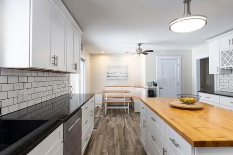 Tiny photo for 6435 Harlem Road, New Albany, OH 43054 (MLS # 226002747)