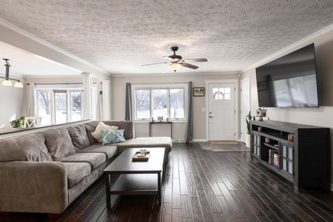 Tiny photo for 6435 Harlem Road, New Albany, OH 43054 (MLS # 226002747)