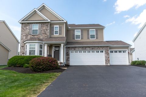 Photo of 945 Farmington Lane, Delaware, OH 43015 (MLS # 226022108)