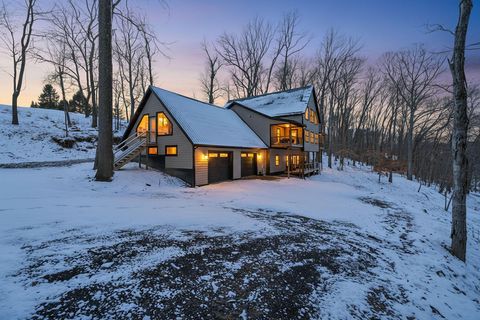 Photo of 670 Natchez Lane, Sugar Grove, OH 43155 (MLS # 226005762)