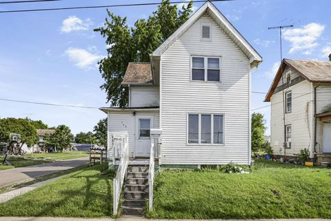Photo of 101 Manning Street, Newark, OH 43055 (MLS # 226018435)
