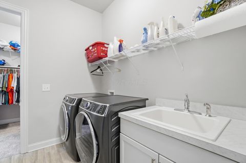 Tiny photo for 3045 Big Timber Loop, Lewis Center, OH 43035 (MLS # 226013427)