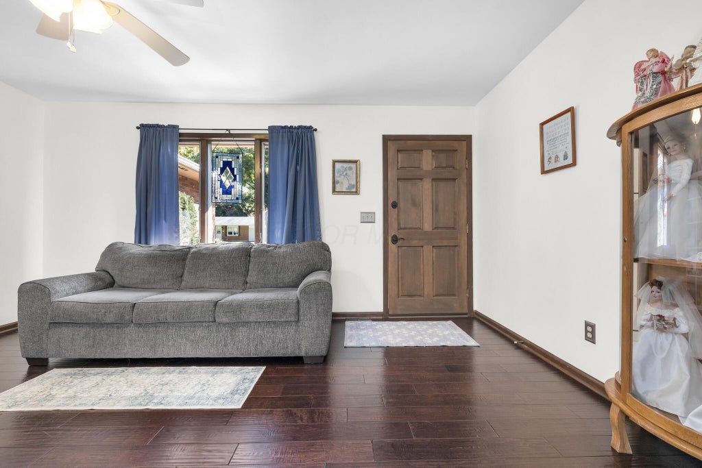 Photo of 213 Meadowbrook Drive, Bellefontaine, OH 43311 (MLS # 226040118)